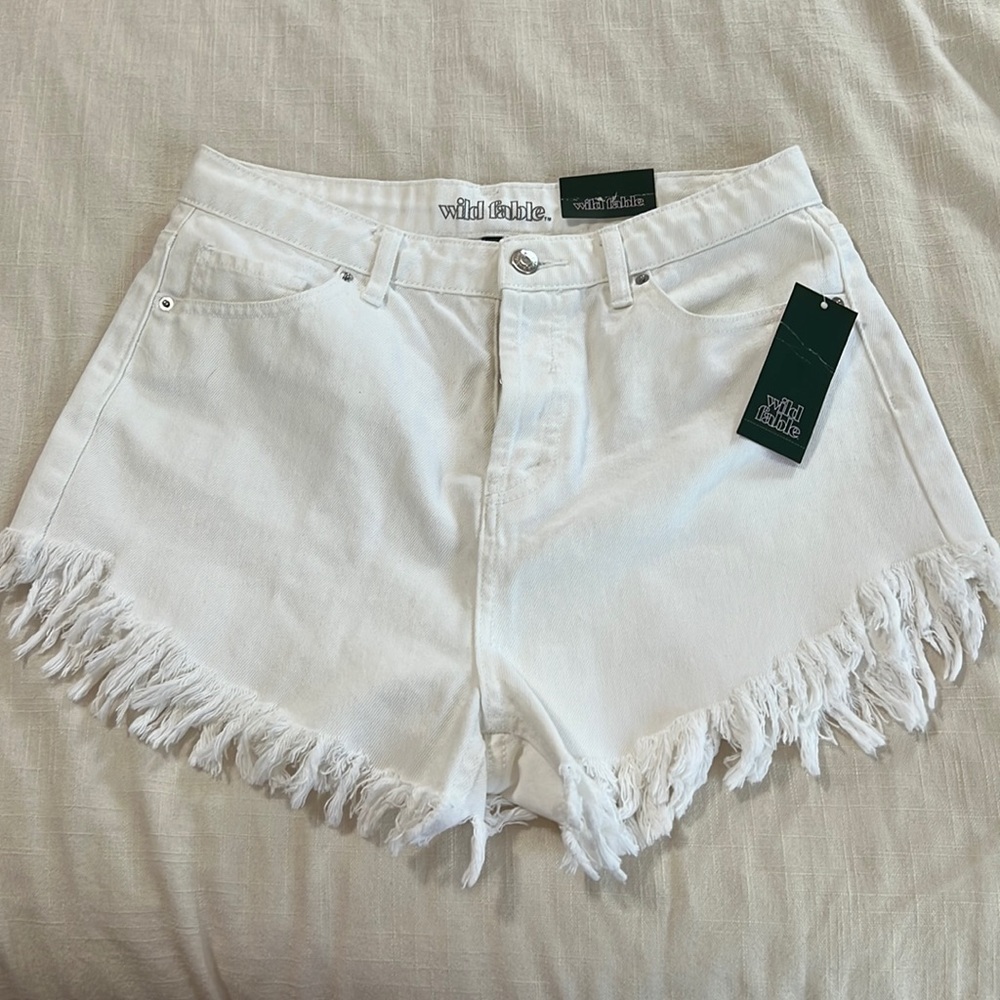 NWT Wild Fable white shorts, size 6